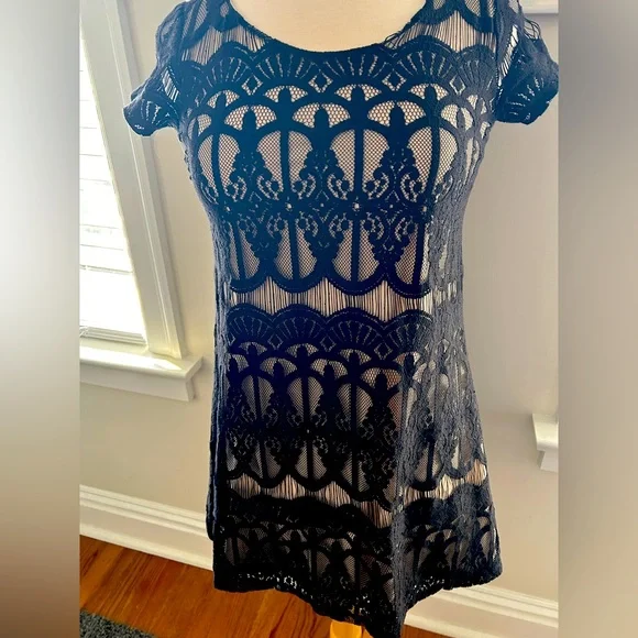 Socialite Lace Overlay Dress - Size XS or Junior 12-14 - HOST PICK - Picture 3 of 4